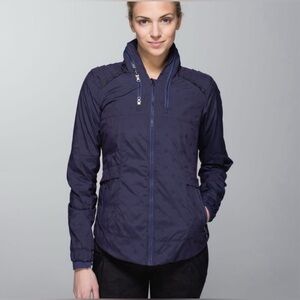 LULULEMON Spring Forward Hooded Light Jacket in Strip Dot Cadet Blue Size 4
